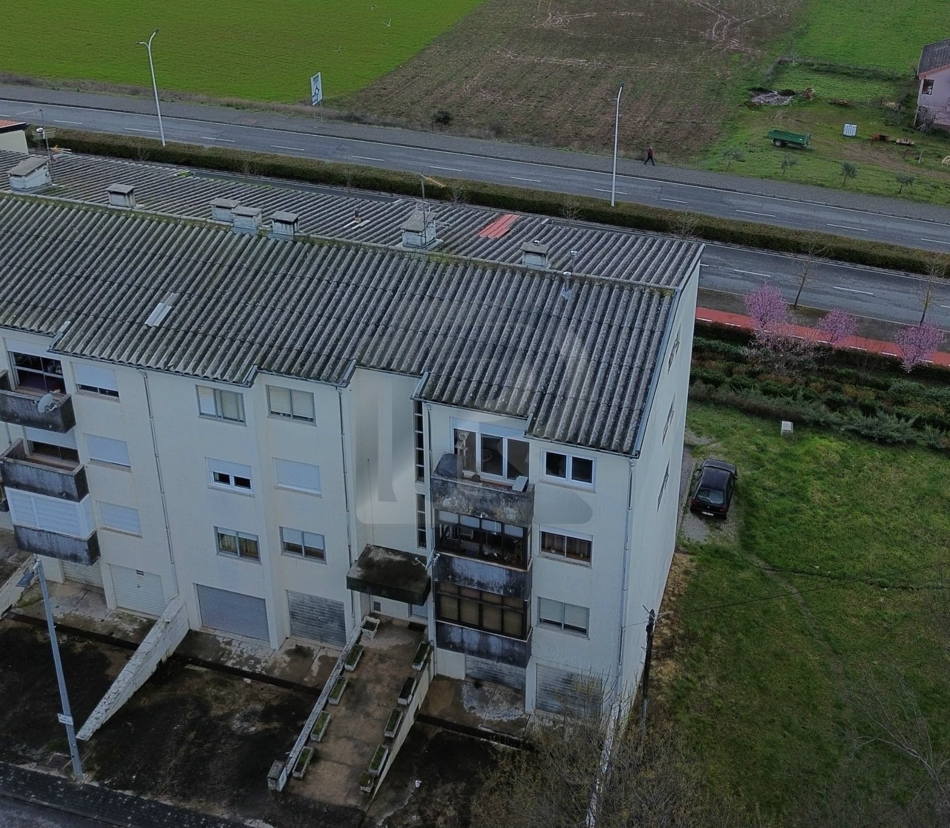 Apartamento T3 Remodelado com Garagem no Bairro do Campelo – Bragança