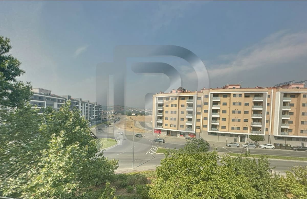 🏡 Apartamento T3 com garagem no Bairro do Campelo – Bragança