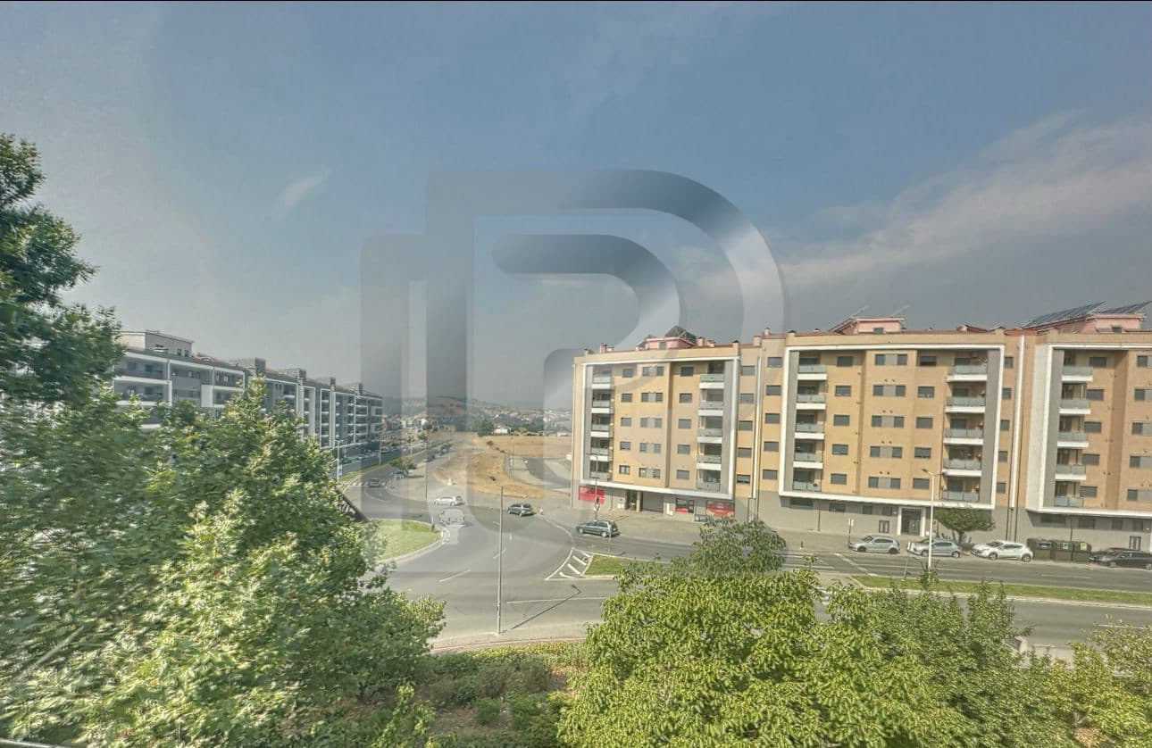 🏡 Apartamento T3 com garagem no Bairro do Campelo – Bragança