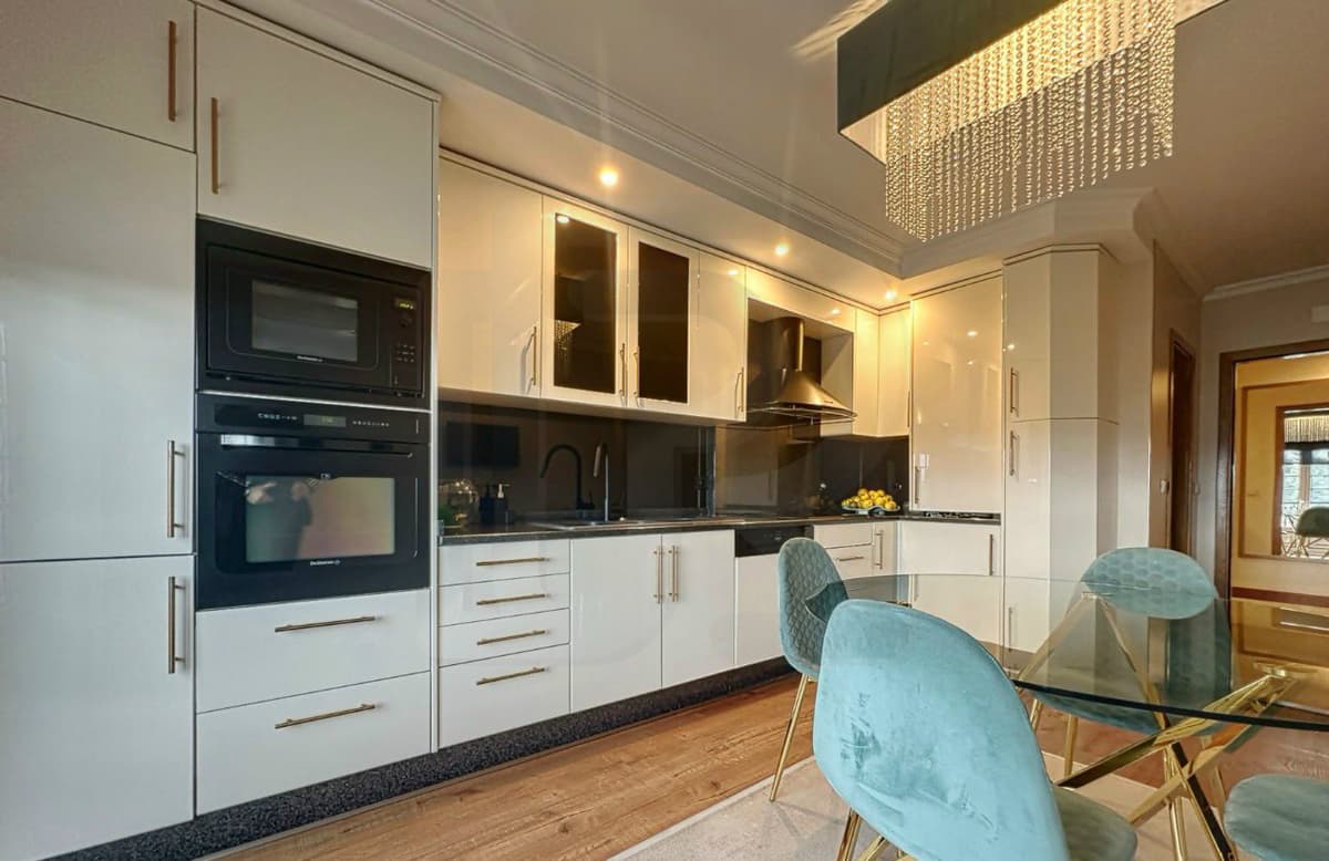 ✨ Oportunidade Única em Bragança – Apartamento T3 + T2 de Excelência ✨